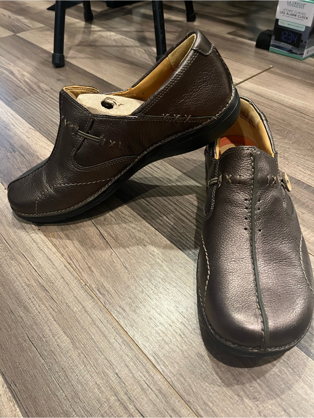 Women’s Casual Slip-On Leather Loafers - Brown
